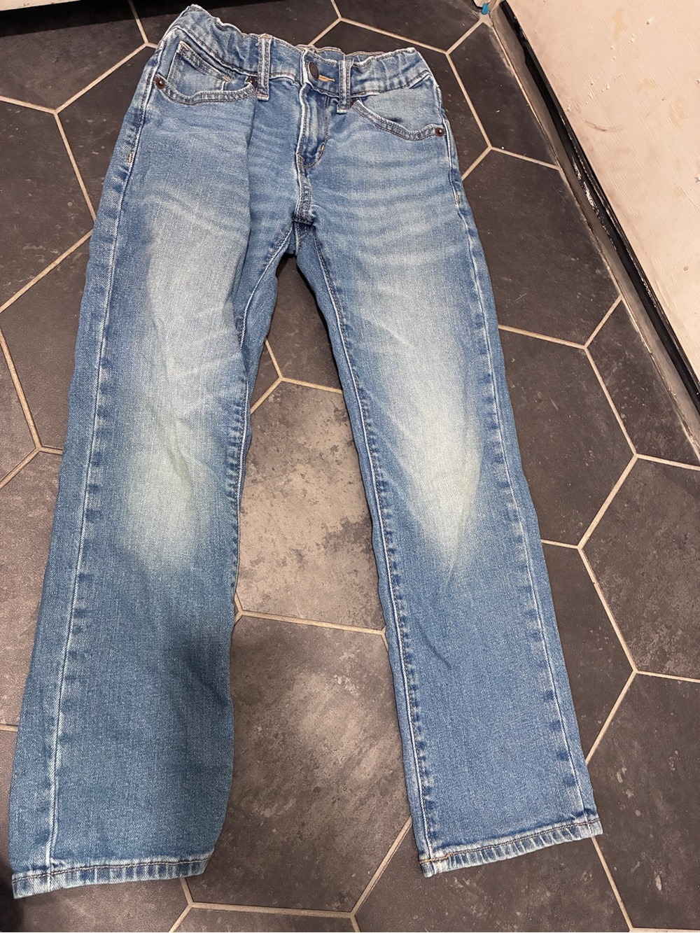 Old Navy boy’s Faded Blue Straight-Leg Jeans